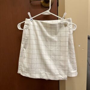 UNIQLO White Checkered Skort